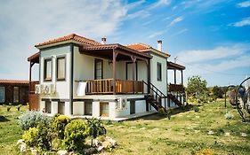Tinos Otel&Bağ Evi 12 Yaş Üstü